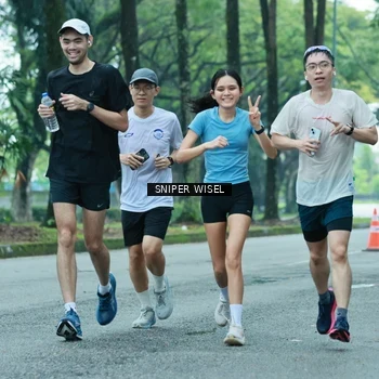 Runner Photo 7760302