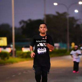Runner Photo 7760331