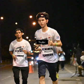 Runner Photo 7760366