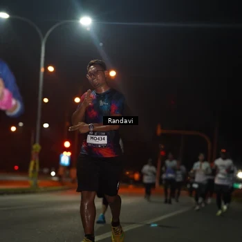 Runner Photo 7760378
