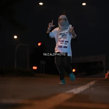 Runner Photo 7760400