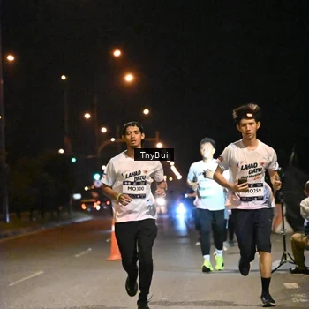 Runner Photo 7760406
