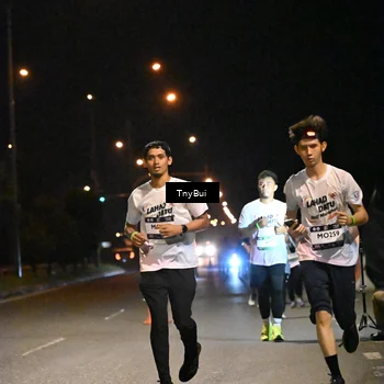 Runner Photo 7760415