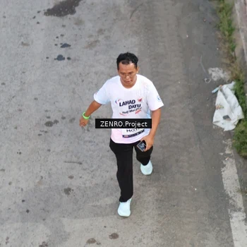 Runner Photo 7760419