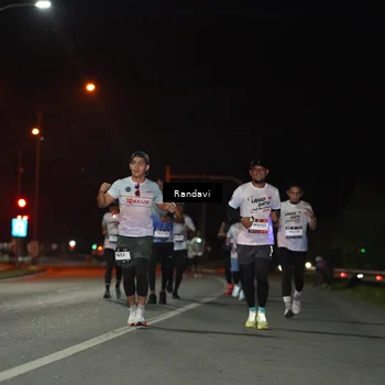 Runner Photo 7760429