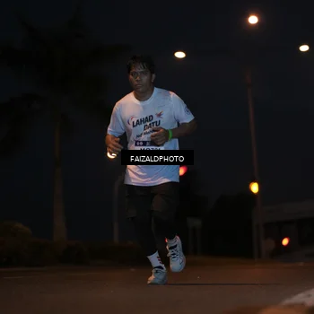 Runner Photo 7760430