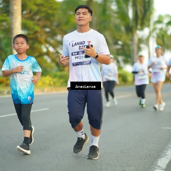 Runner Photo 7760440