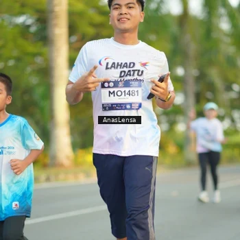 Runner Photo 7760449