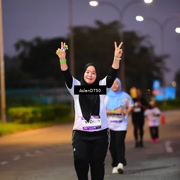 Runner Photo 7760459
