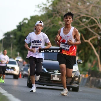 Runner Photo 7760465