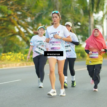 Runner Photo 7760476