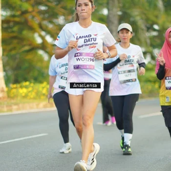 Runner Photo 7760481