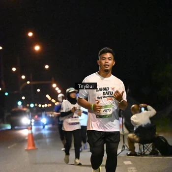 Runner Photo 7760483