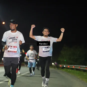 Runner Photo 7760511