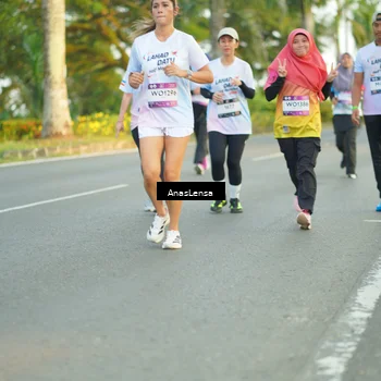 Runner Photo 7760517