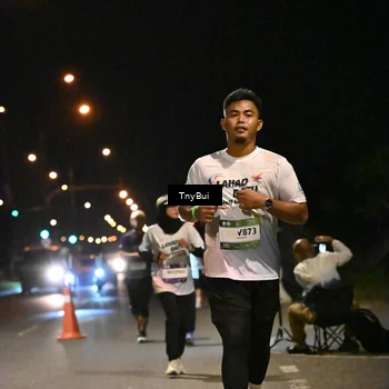 Runner Photo 7760530