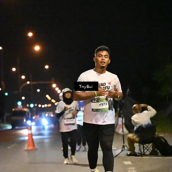 Runner Photo 7760541