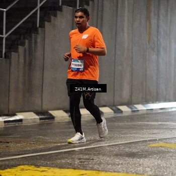 Runner Photo 7760543