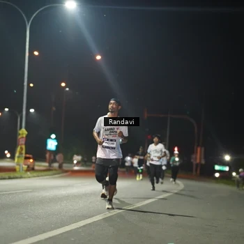 Runner Photo 7760562