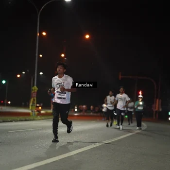 Runner Photo 7760581