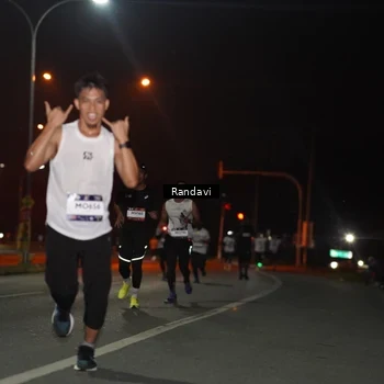 Runner Photo 7760628