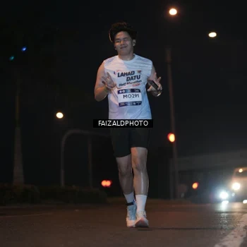 Runner Photo 7760636