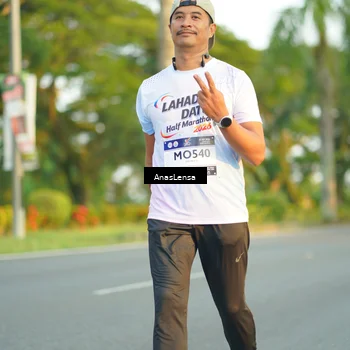 Runner Photo 7760646