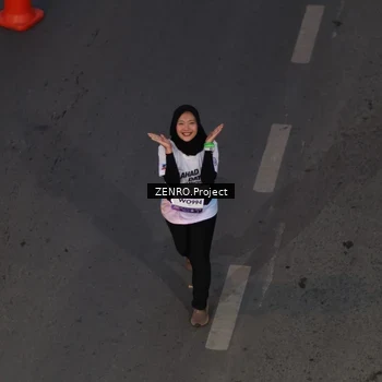 Runner Photo 7760653