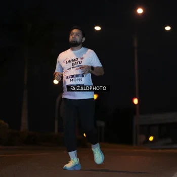 Runner Photo 7760668
