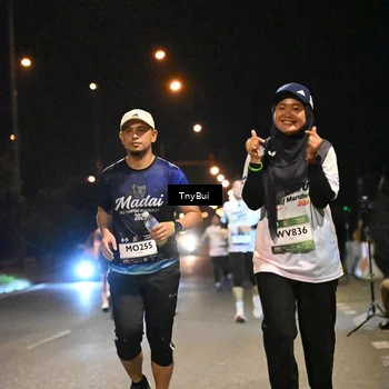 Runner Photo 7760675
