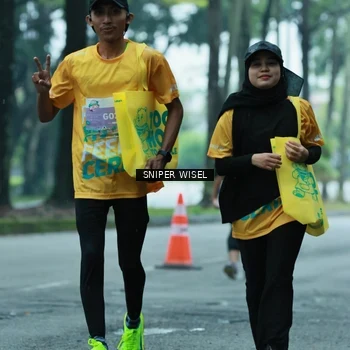 Runner Photo 7760676