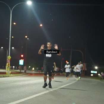 Runner Photo 7760706