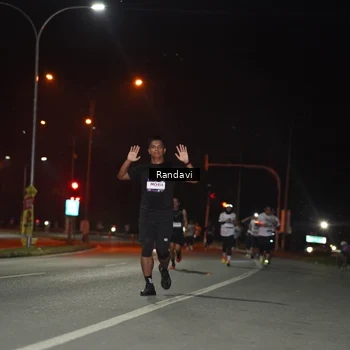 Runner Photo 7760715