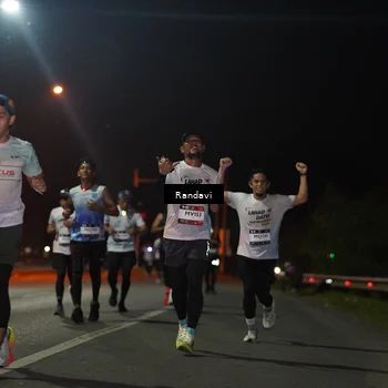 Runner Photo 7760771
