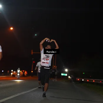 Runner Photo 7760789