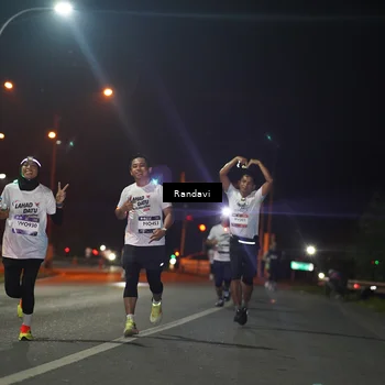 Runner Photo 7760792