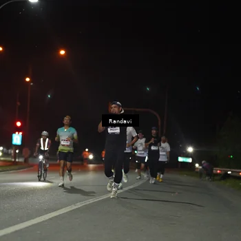 Runner Photo 7760873