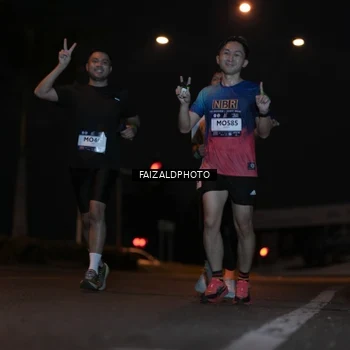 Runner Photo 7760904