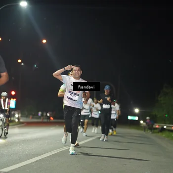 Runner Photo 7760906