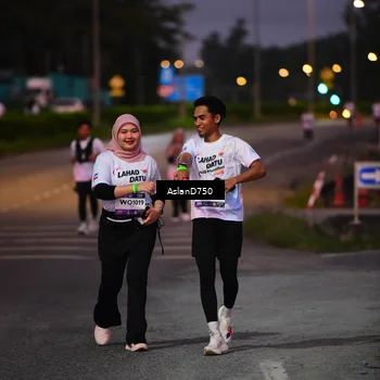 Runner Photo 7760922
