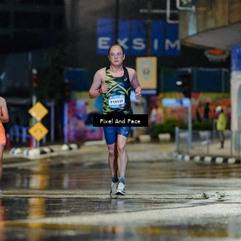 Runner Photo 7761000