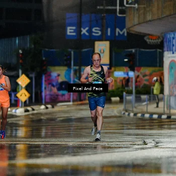 Runner Photo 7761006