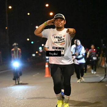 Runner Photo 7761011