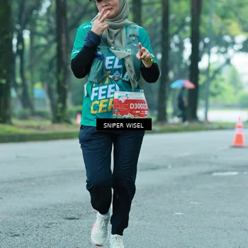 Runner Photo 7761033