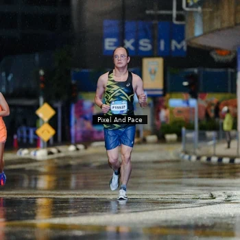 Runner Photo 7761034