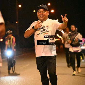 Runner Photo 7761039