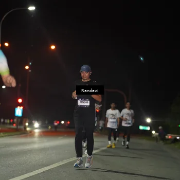 Runner Photo 7761042