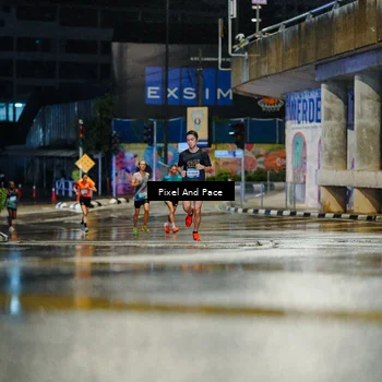 Runner Photo 7761058