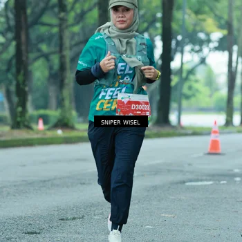 Runner Photo 7761067