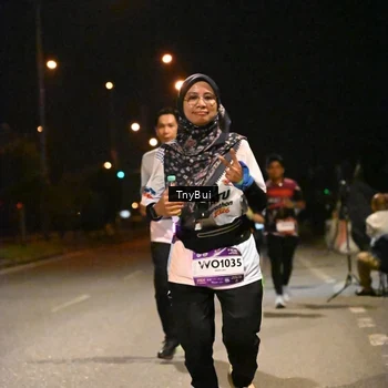 Runner Photo 7761073